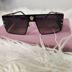 ☀️ Beautiful Versace Sunglass ☀️